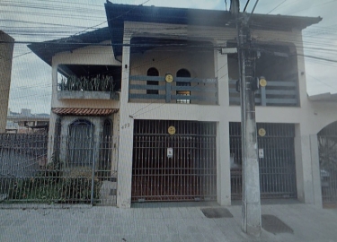 Casa no Centro na Rua Marechal Floriano